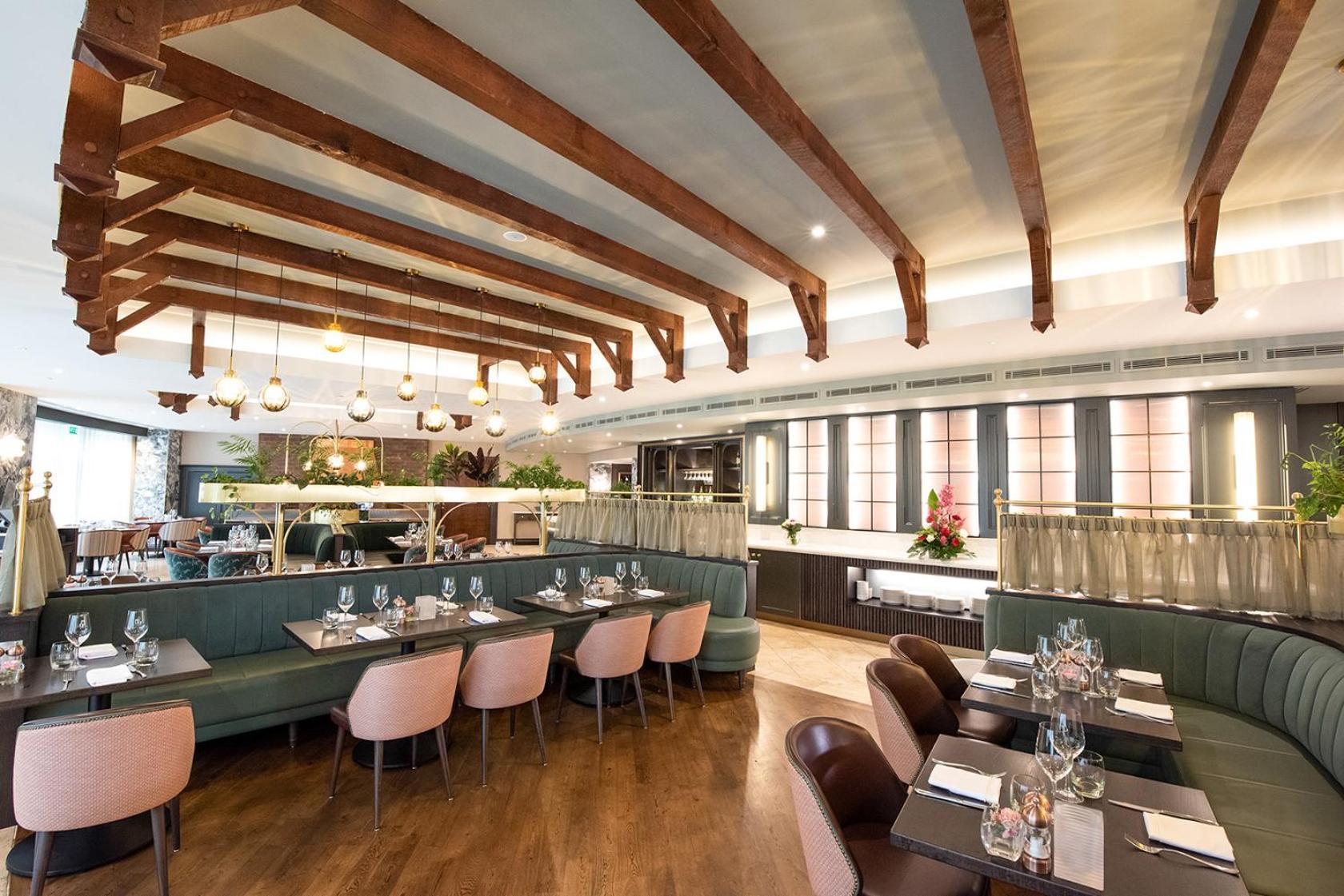 Fota Island Hotel And Spa Exterior foto Interior of the restaurant