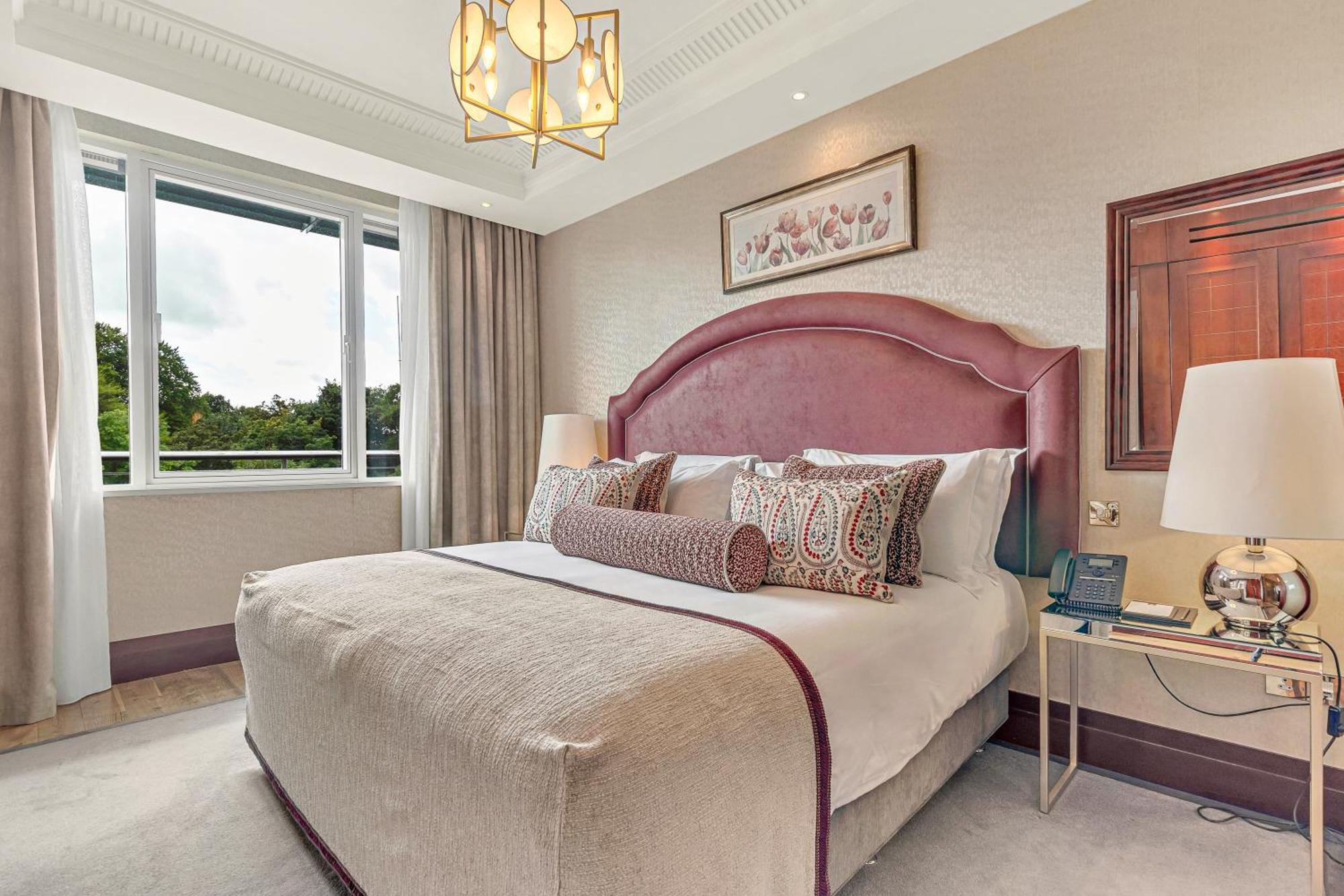 Fota Island Hotel And Spa Exterior foto A bedroom at The Park