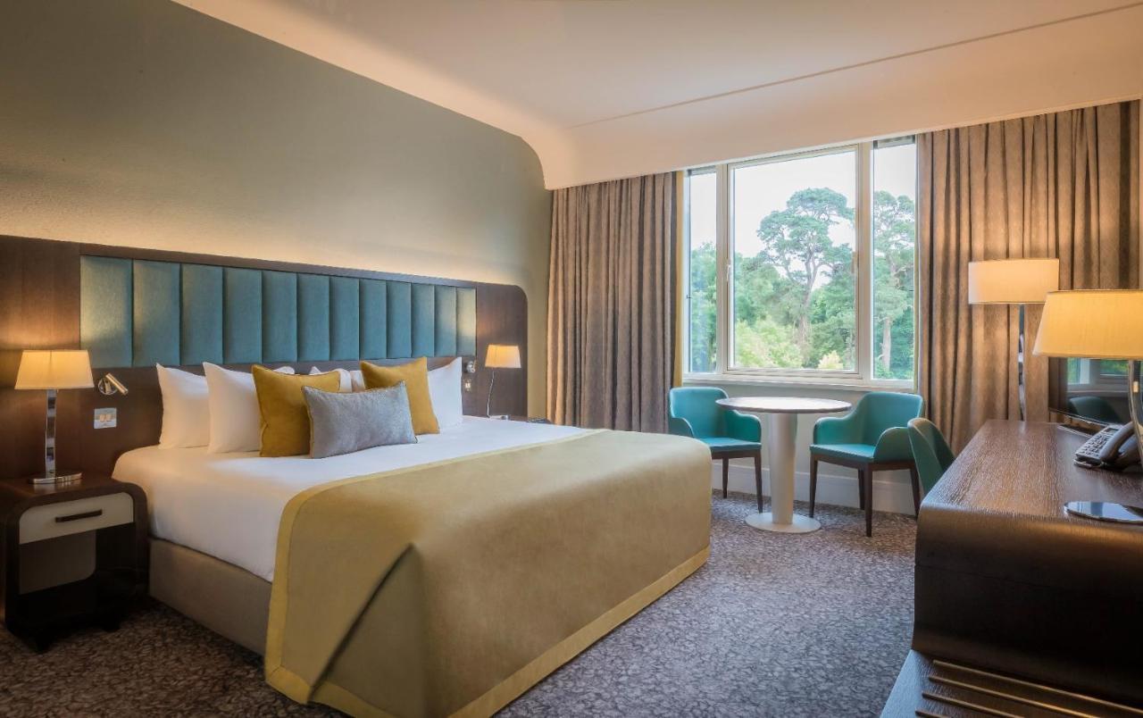 Fota Island Hotel And Spa Exterior foto A bedroom at the hotel